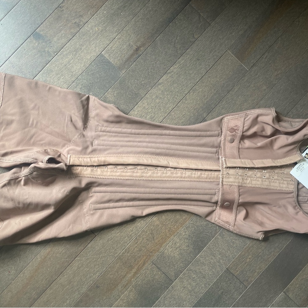 Women's Shapewear Bodysuit in Nude